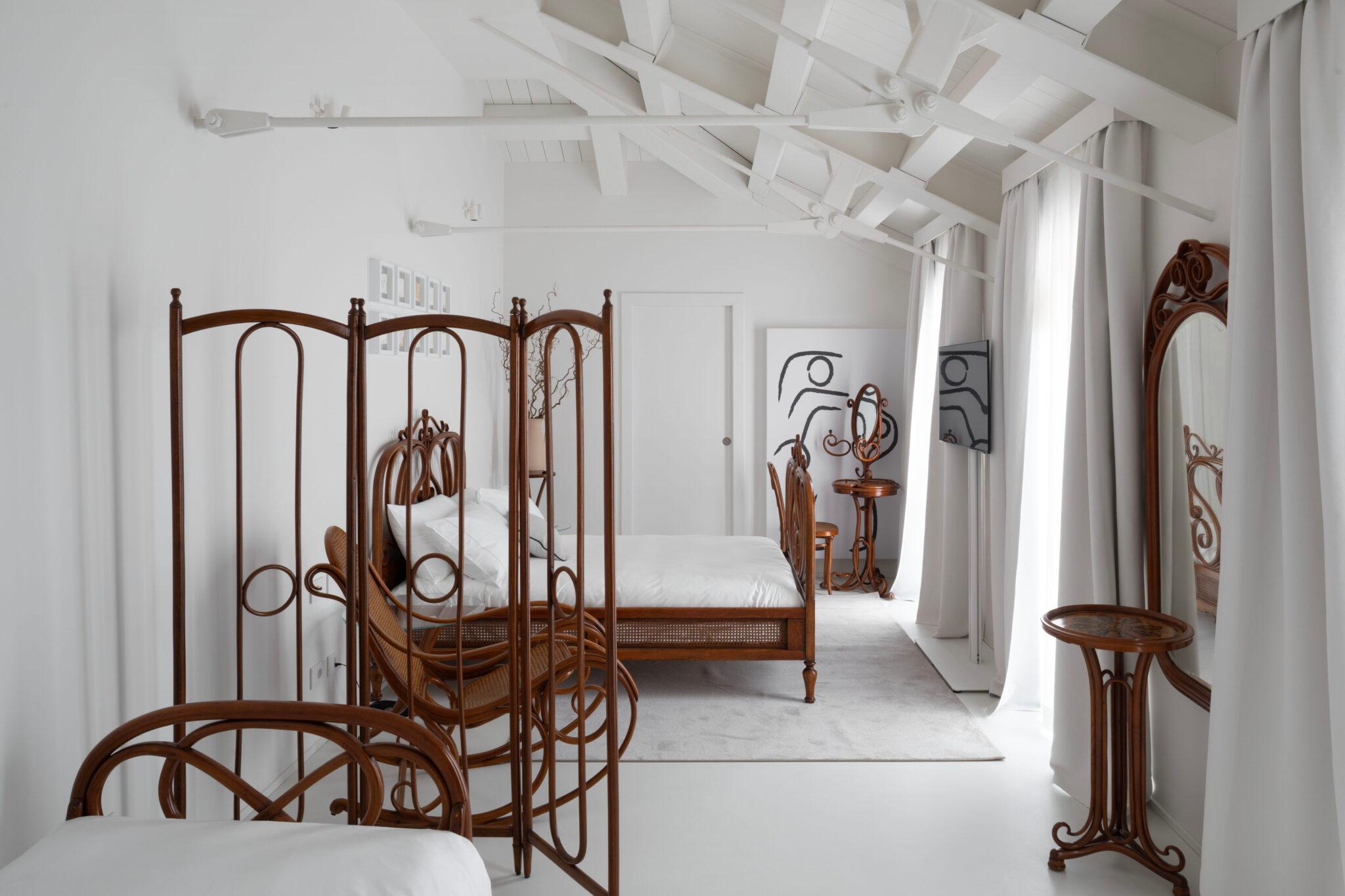 Thonet 303 — Interno Marche